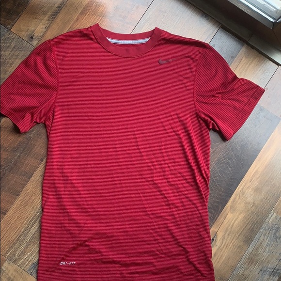 Nike Other - Nike dry fit men’s red top